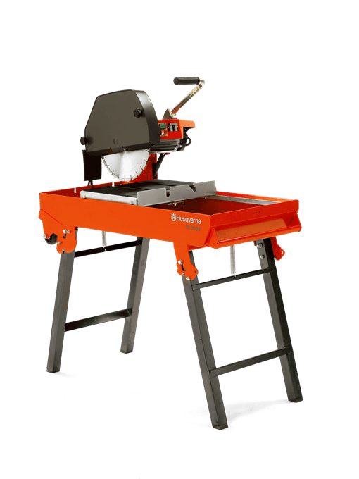 Brick saw clearance